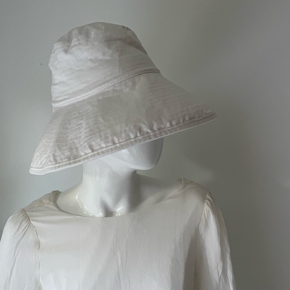 Aritzia  wilfred white bucket Elegant White Sun Hat - Picture 5 of 10